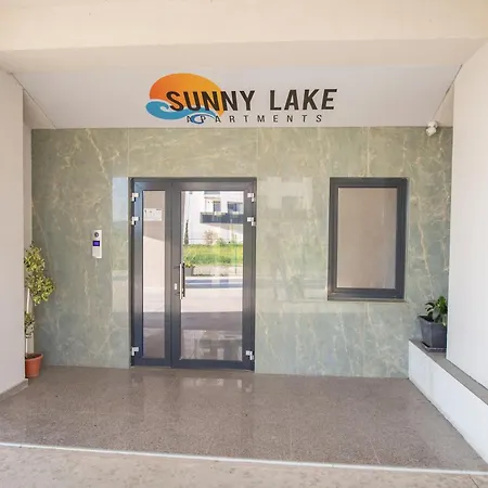 Sunny Premium Studio Apartment *